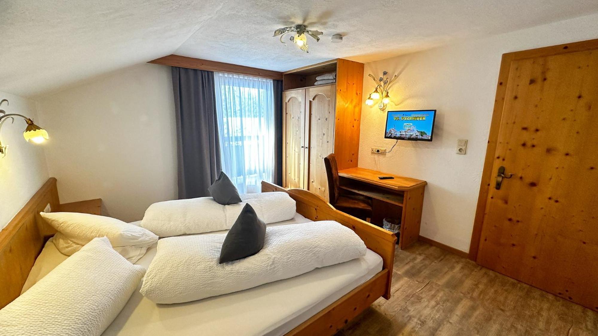 Alte Schmiede Hotel Leutasch Eksteriør billede