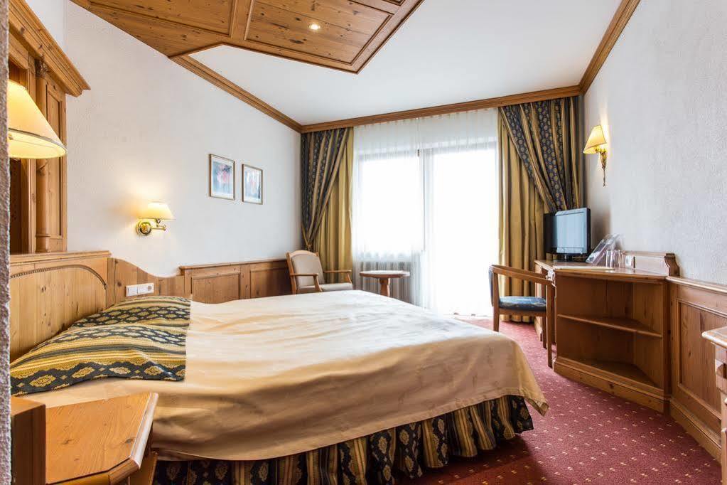 Alte Schmiede Hotel Leutasch Eksteriør billede