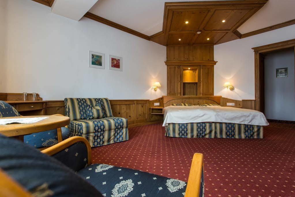 Alte Schmiede Hotel Leutasch Eksteriør billede