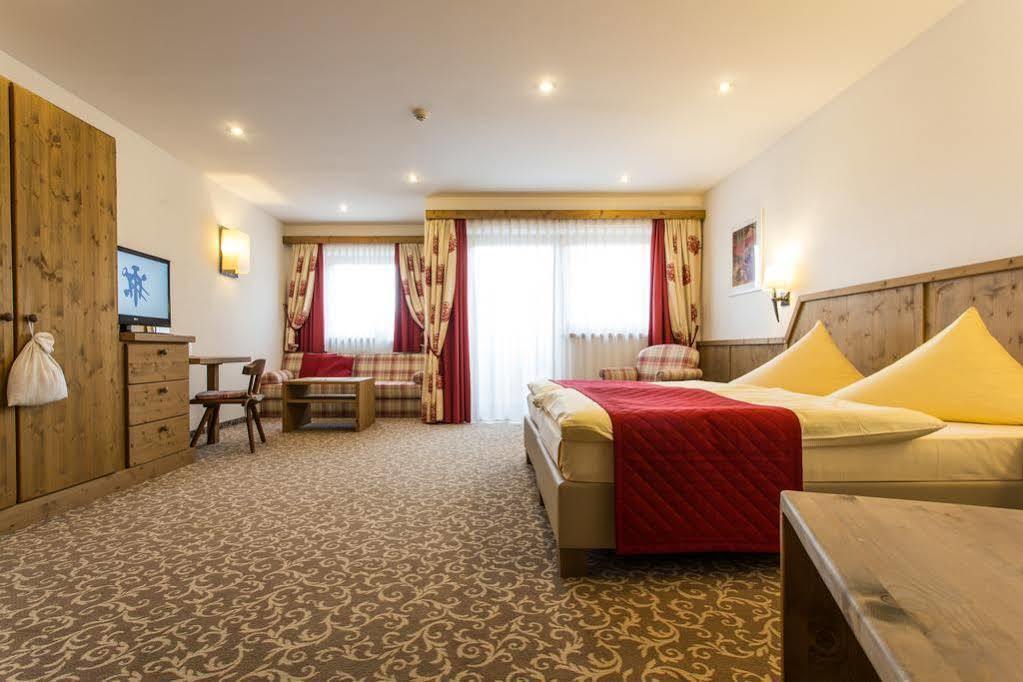 Alte Schmiede Hotel Leutasch Eksteriør billede